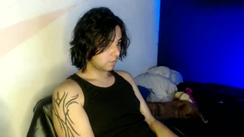 oliver_laid_2023 online show from 01.19.25