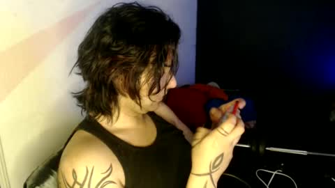 oliver_laid_2023 online show from 02.08.25