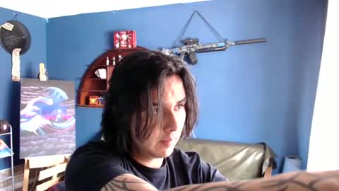 oliver_laid_2023 online show from 09.15.25