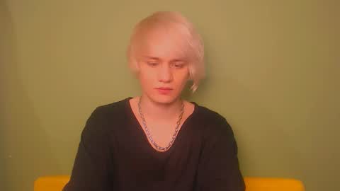 Snapshot of oliver_sweet_ chatting on 02.27.25 Oliver online show from 02.27.25