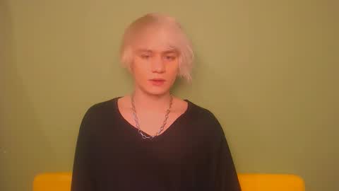 Snapshot of oliver_sweet_ chatting on 03.05.25 Oliver online show from 03.05.25