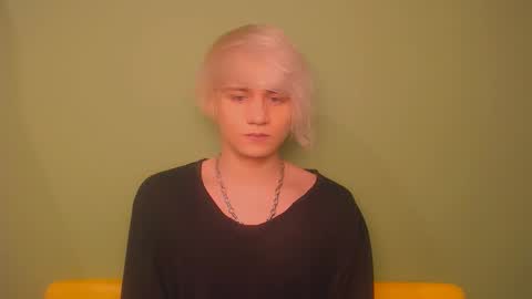 Snapshot of oliver_sweet_ chatting on 03.06.25 Oliver online show from 03.06.25