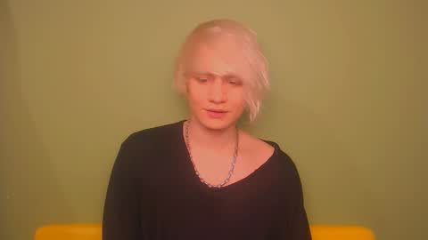 Snapshot of oliver_sweet_ chatting on 03.09.25 Oliver online show from 03.09.25