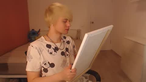 Snapshot of oliver_sweet_ chatting on 09.12.25 Oliver online show from 09.12.25