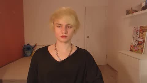 Snapshot of oliver_sweet_ chatting on 09.13.25 Oliver online show from 09.13.25