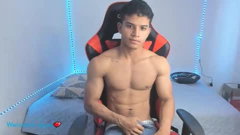 Snapshot of oliver_thompsson chatting on 12.10.24 oliver thompsson online show from 12.10.24