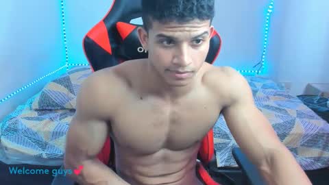 Snapshot of oliver_thompsson chatting on 01.02.25 oliver thompsson online show from 01.02.25