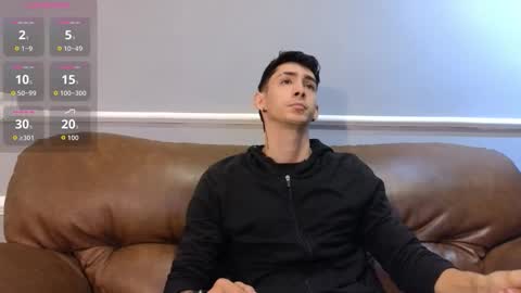 Snapshot of oliverbennet chatting on 09.13.25 Oliver bennet online show from 09.13.25