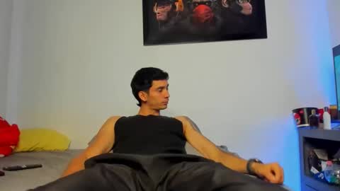 Snapshot of oliverbennet chatting on 10.27.25 Oliver bennet online show from 10.27.25