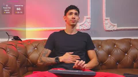 Snapshot of oliverbennet chatting on 11.03.25 Oliver bennet online show from 11.03.25