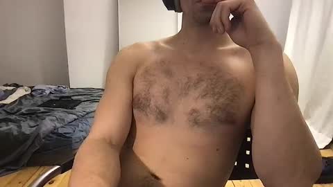 Snapshot of oliverbisbis1 chatting on 10.14.25 oliverbisbis1 online show from 10.14.25