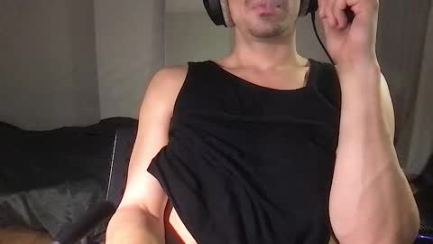 Snapshot of oliverbisbis1 chatting on 10.17.25 oliverbisbis1 online show from 10.17.25