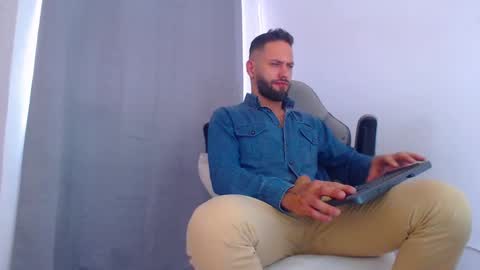 oliver online show from 12.13.24