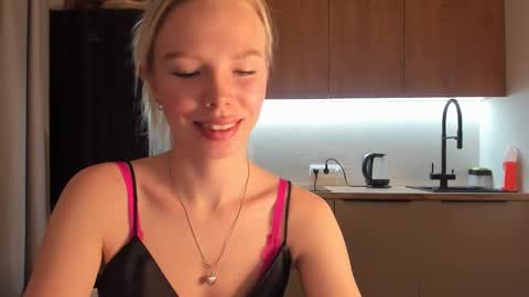 Snapshot of olivia_bells chatting on 01.10.25 Olivia 3 online show from 01.10.25