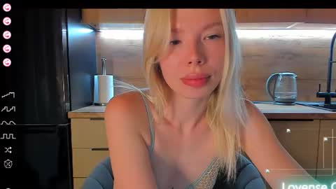 Olivia 3 online show from 06.25.26