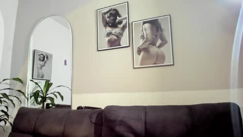 Olivia Collins online show from 05.18.26