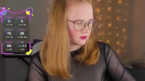 Snapshot of olivia_date chatting on 10.08.25 Olivia Date online show from 10.08.25