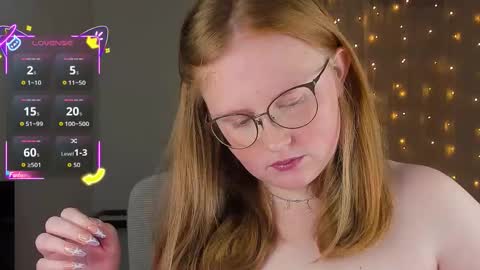 Snapshot of olivia_date chatting on 10.15.25 Olivia Date online show from 10.15.25