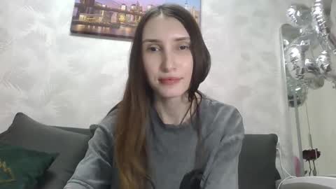 Snapshot of olivia_dream1 chatting on 02.08.25 Olivia online show from 02.08.25
