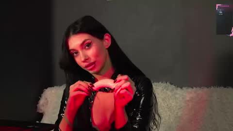 Olivia Faye online show from 09.19.25