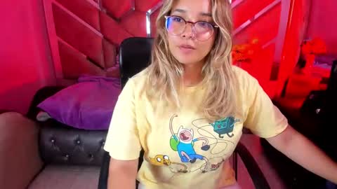  OLIVIA  online show from 09.19.25