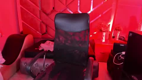  OLIVIA  online show from 02.07.26