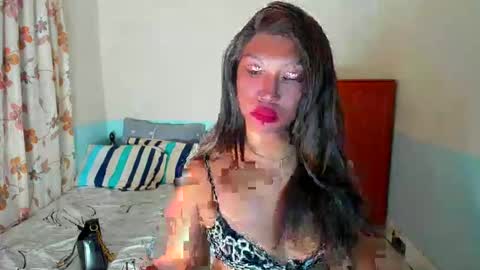 OLIVIA online show from 02.10.25