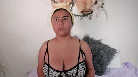 Olivia  happyness  online show from 12.13.24