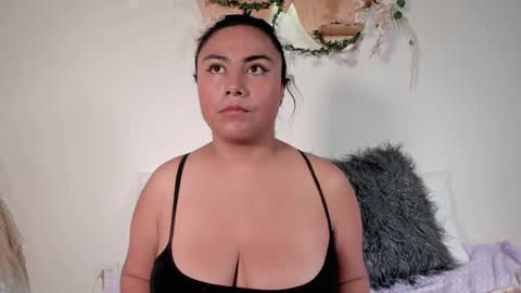 Olivia  happyness  online show from 12.19.24