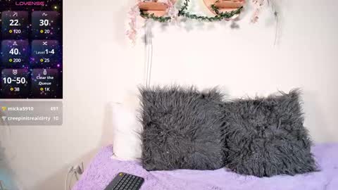 Olivia  happyness  online show from 12.31.24