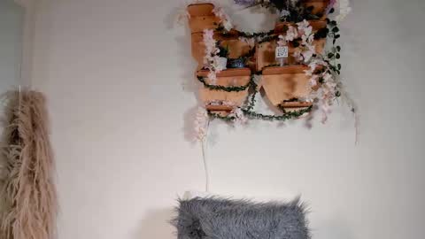 Olivia  happyness  online show from 01.19.25