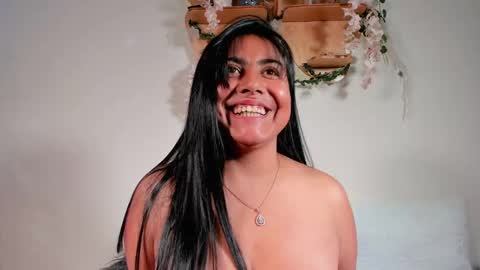Olivia  happyness  online show from 01.20.25