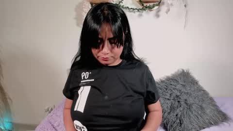 Olivia  happyness  online show from 01.25.25