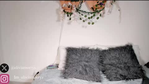 Olivia  happyness  online show from 02.27.25