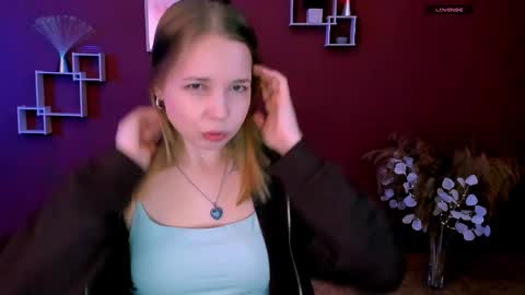 Sweet Olivia online show from 03.23.26