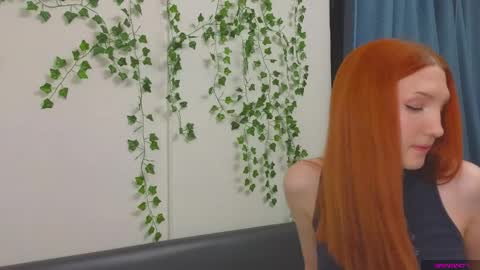  OLIVIA    online show from 10.04.25