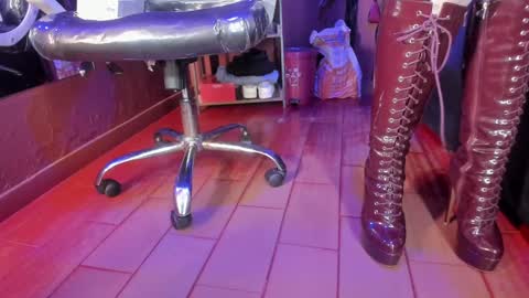   online show from 12.04.24