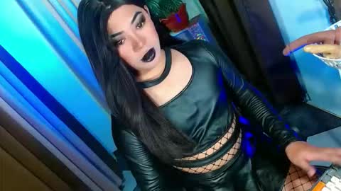 Miss OLIVIA online show from 09.19.25