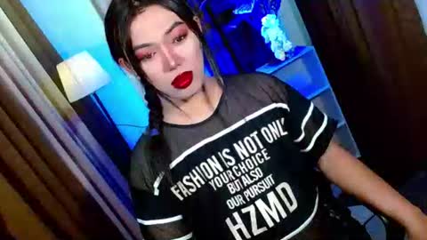 Miss OLIVIA online show from 02.06.26