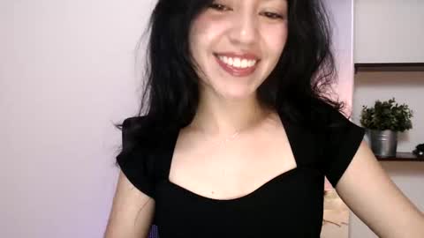 oliviaaa__ online show from 11.23.25