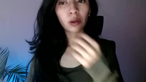 oliviaaa__ online show from 03.17.26