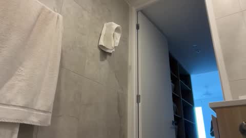 Snapshot of oliviabrookess chatting on 10.03.25 Olivia Brookes online show from 10.03.25