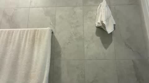 Olivia Brookes online show from 11.11.25