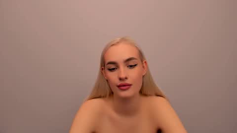 oliviaBeauty online show from 01.12.26