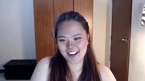 Snapshot of oliviahollywood chatting on 01.17.25 olivia hollywood online show from 01.17.25