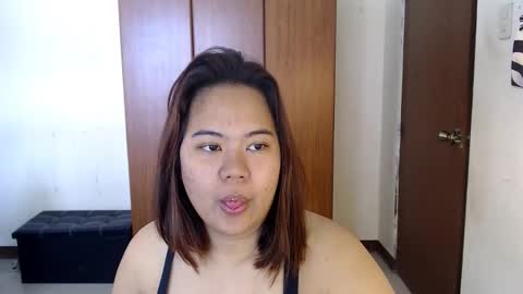 Snapshot of oliviahollywood chatting on 01.20.25 olivia hollywood online show from 01.20.25