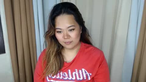 Snapshot of oliviahollywood chatting on 10.22.25 olivia hollywood online show from 10.22.25