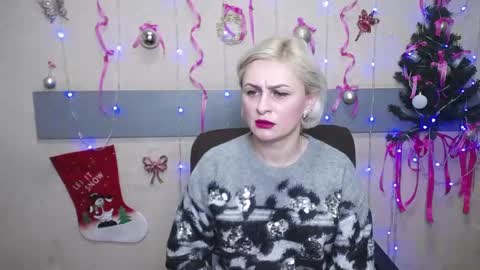 Snapshot of oliviahorst chatting on 12.21.24 OliviaHorst online show from 12.21.24