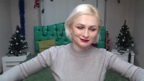 Snapshot of oliviahorst chatting on 01.03.25 OliviaHorst online show from 01.03.25