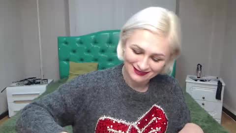Snapshot of oliviahorst chatting on 01.21.25 OliviaHorst online show from 01.21.25